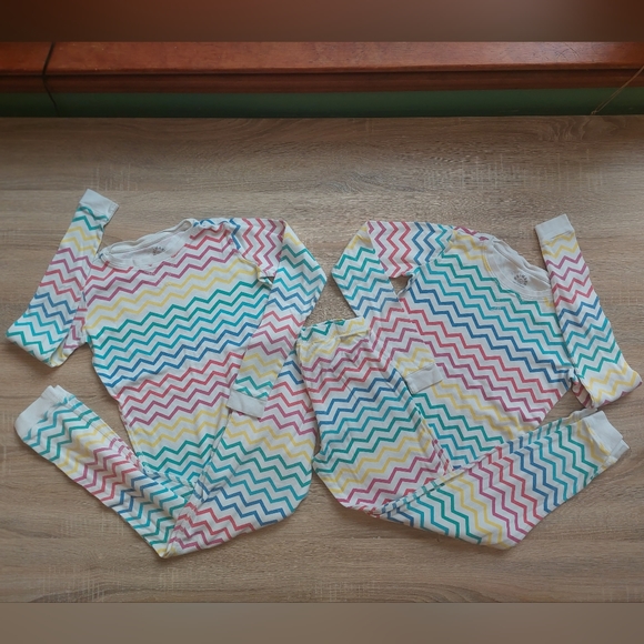 Primary Other - Primary guc identical twin pajamas size 12